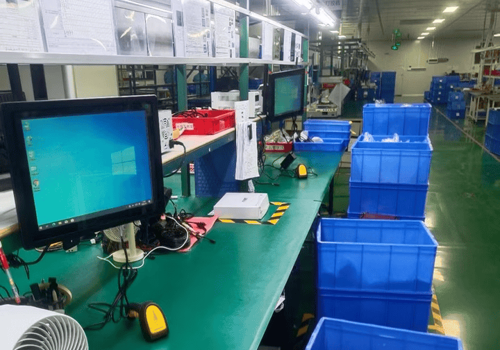 OBOO鸥柏 以嵌入式触控一体机为引擎，引领工业融合新赛道，赋能国产现代工厂数据处理未来